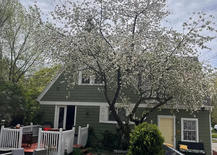 Cozy Cape Cod
