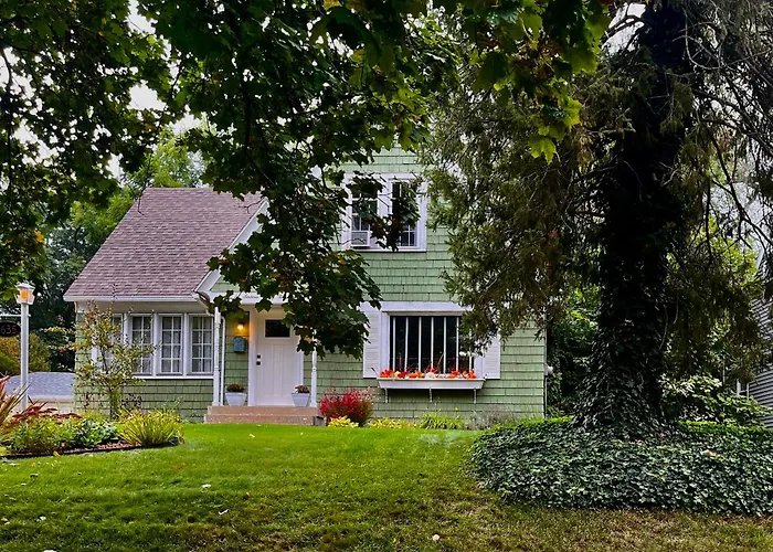Cozy Cape Cod