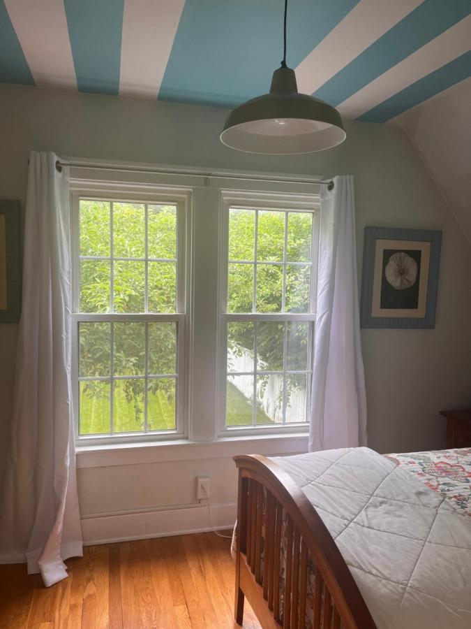 Cozy Cape Cod Villa Grand Rapids